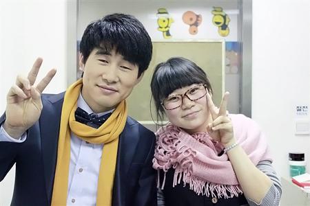 韓國人教堂圣誕節活動化妝